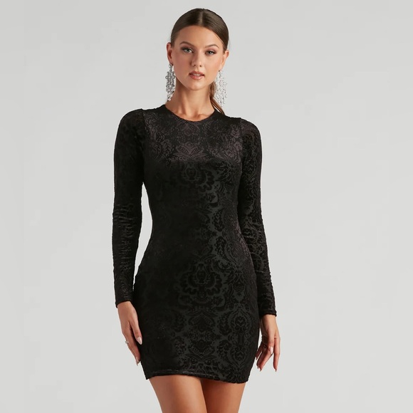 Chic Black Patterned Long Sleeve Dress - Picture 1 of 11
